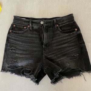 BNWT AE 90s Super High Waisted Boyfriend Short